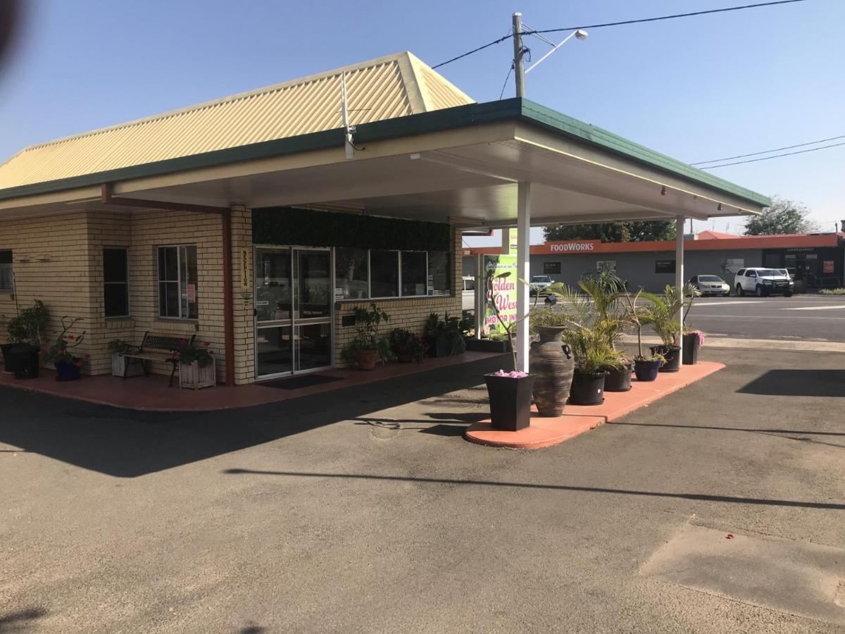 Golden West Motor Inn Miles Extérieur photo
